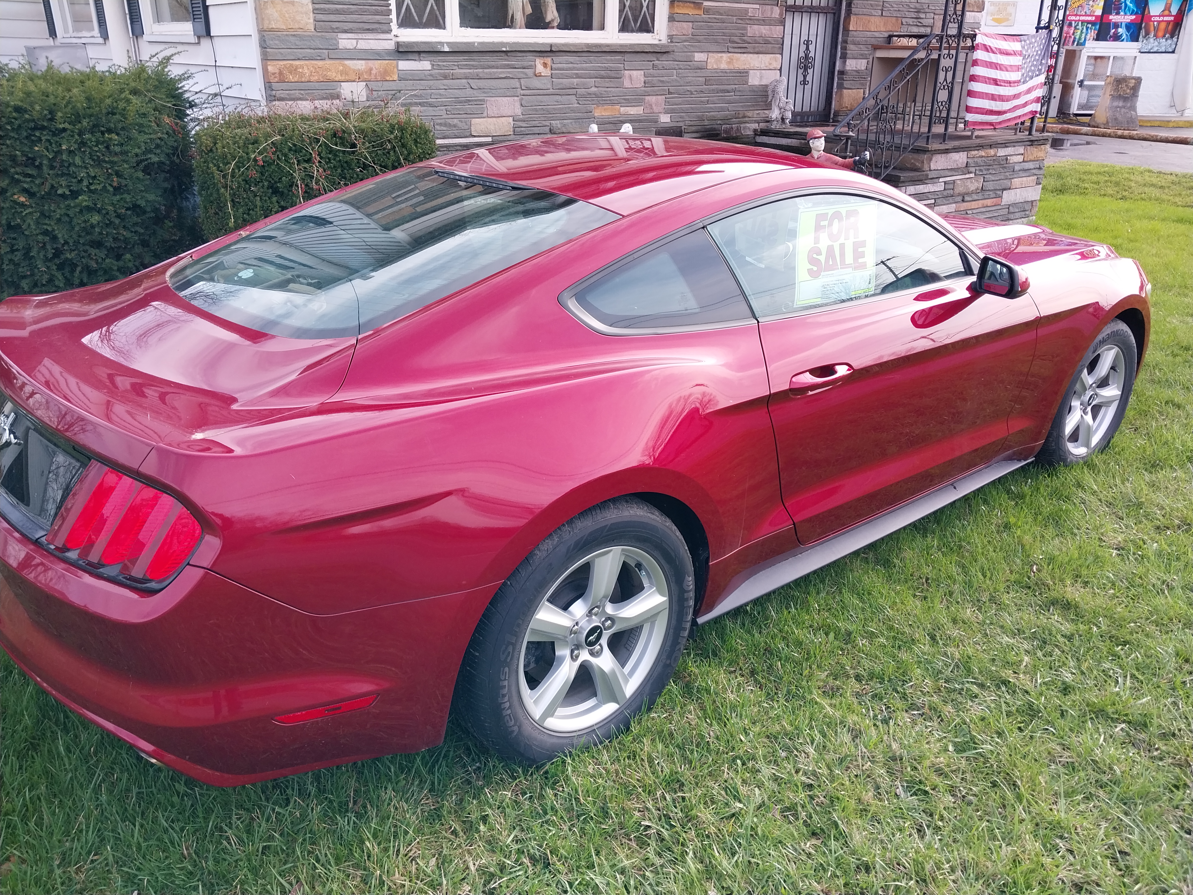 Used 2016 Ford Mustang Coupe RWD image 4