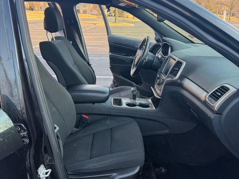 Used 2014 Jeep Grand Cherokee Laredo w/ Security & Convenience Group image 10