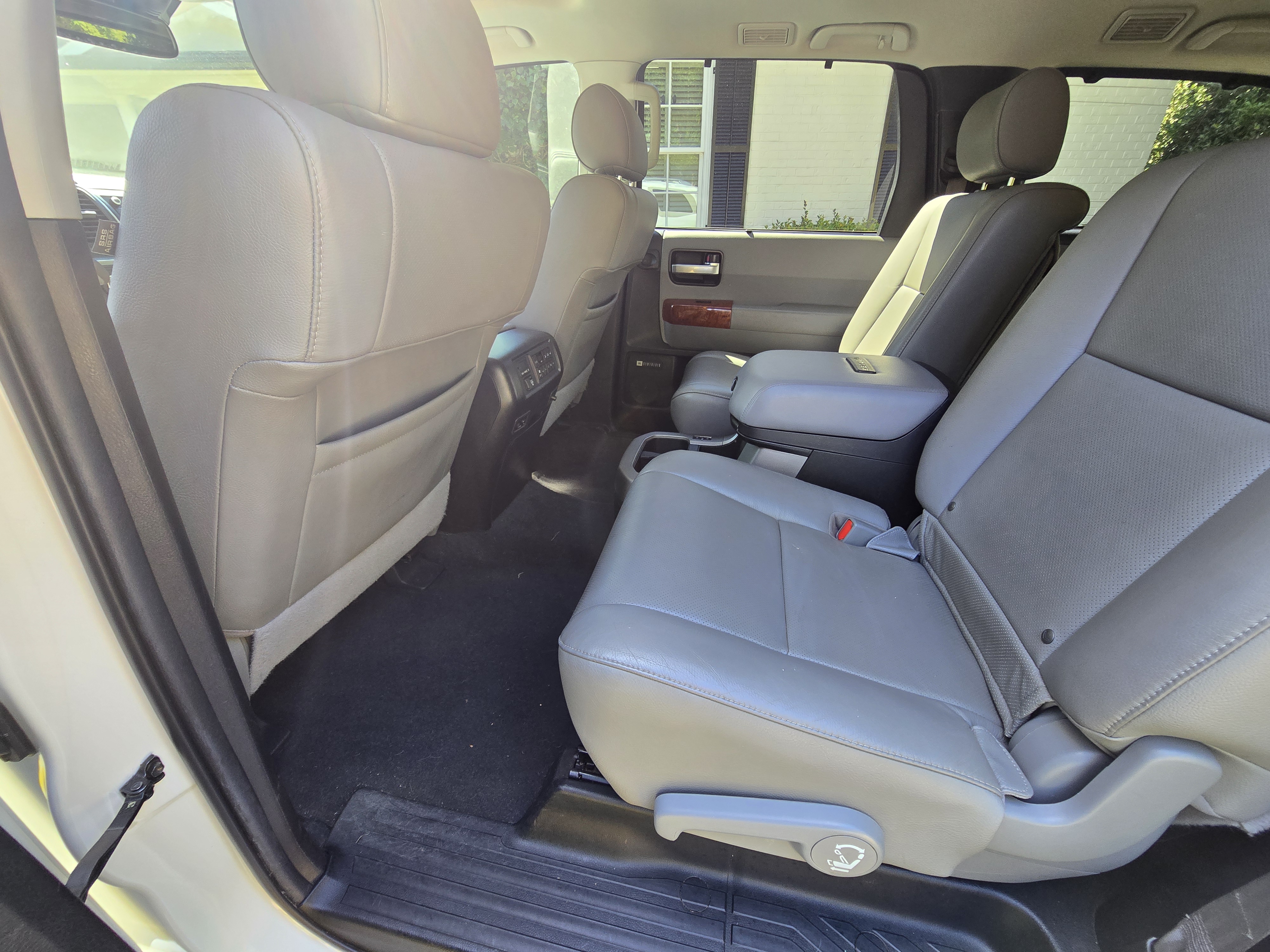 Used 2021 Toyota Sequoia Platinum AWD/4WD image 15