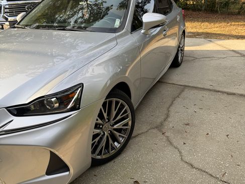 Used 2017 Lexus IS 200t image 12