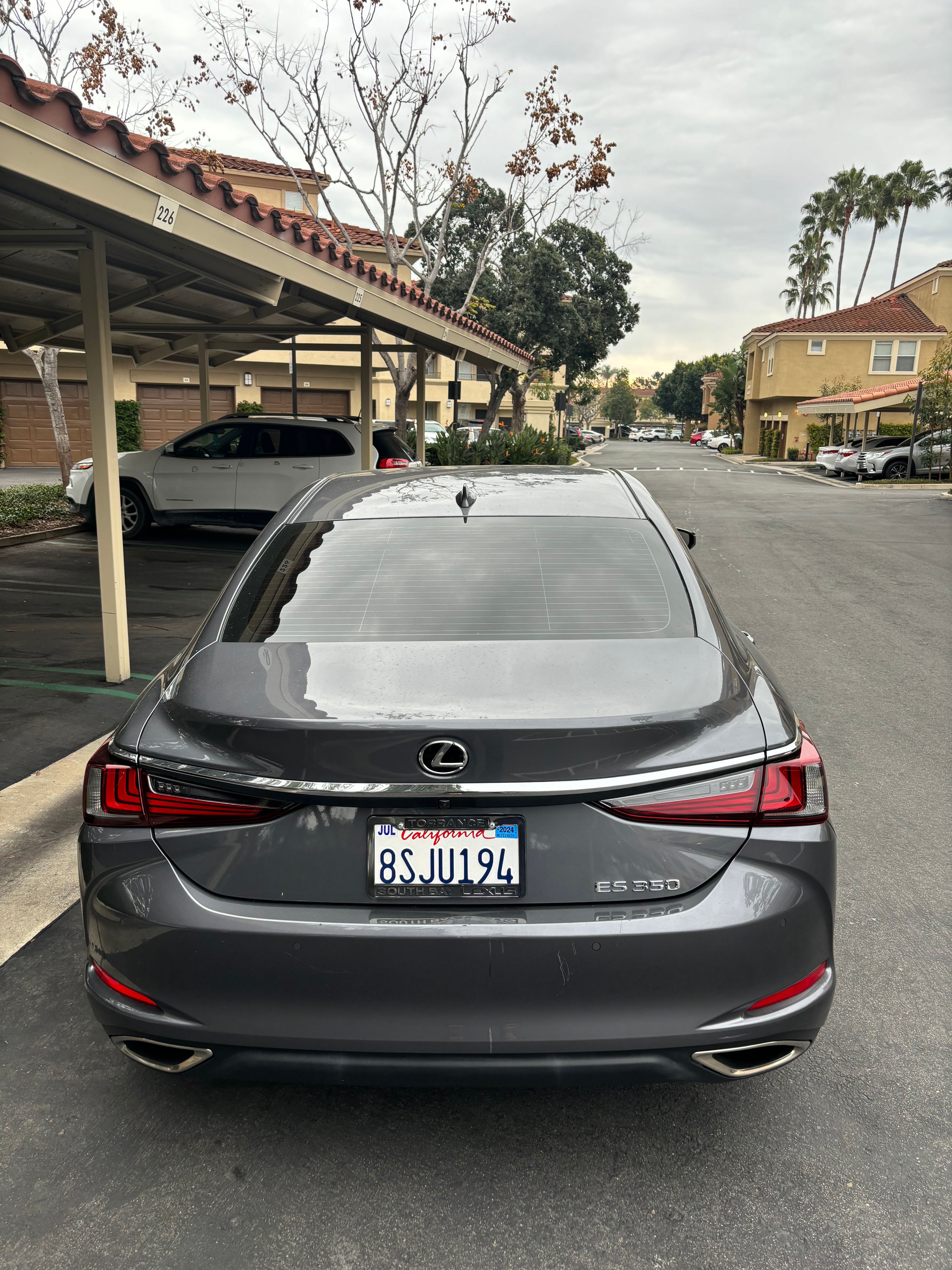 Used 2020 Lexus ES 350 w/ Premium Package FWD image 4