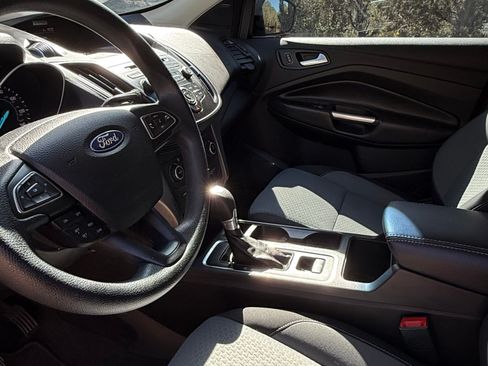 Used 2017 Ford Escape SE w/ SE Cold Weather Package image 15