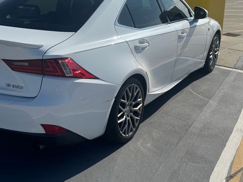 Used 2015 Lexus IS 350 image 4