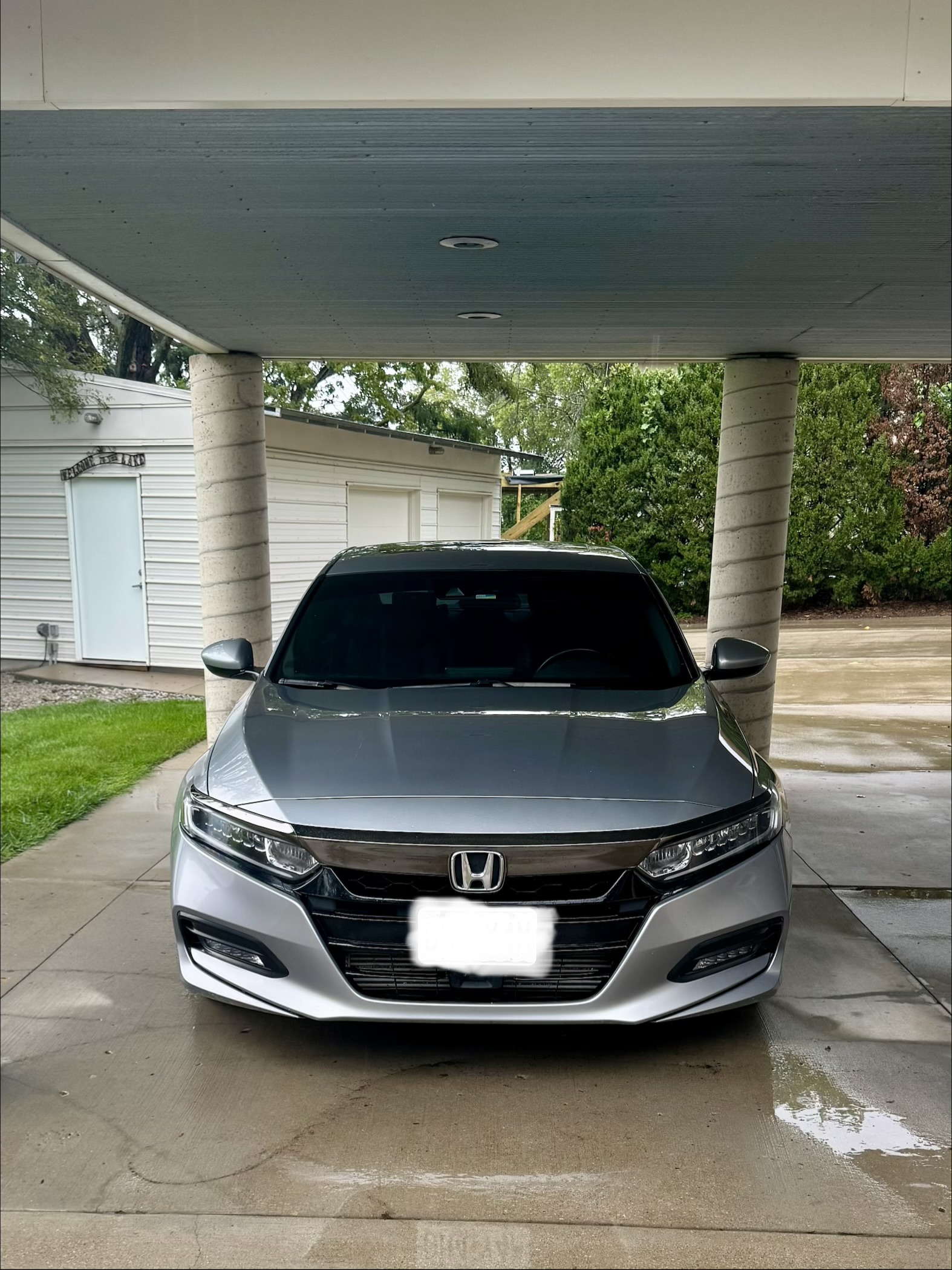 Used 2018 Honda Accord Sport image 2