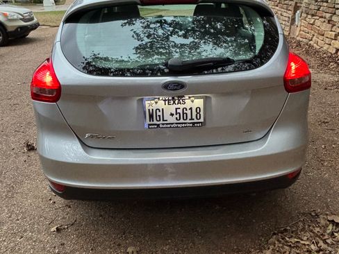 Used 2018 Ford Focus SE image 6