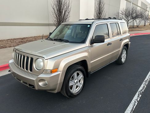 Used 2010 Jeep Patriot Sport image 1