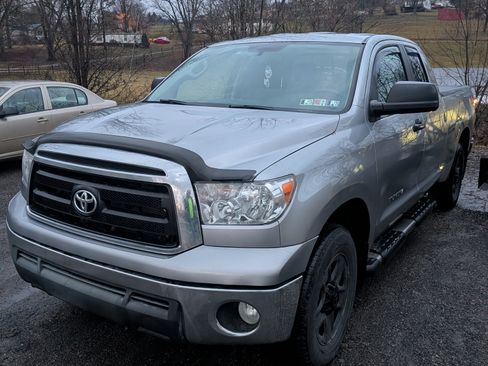 Used 2013 Toyota Tundra 4x4 Double Cab w/ Tow Pkg image 1