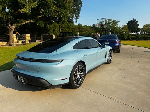 Used 2021 Porsche Taycan 4S image 8