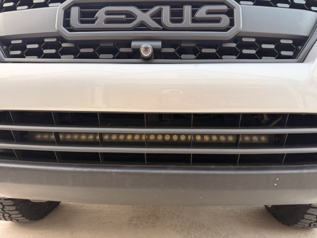 Used 2011 Lexus LX 570 4WD w/ Luxury Pkg image 14