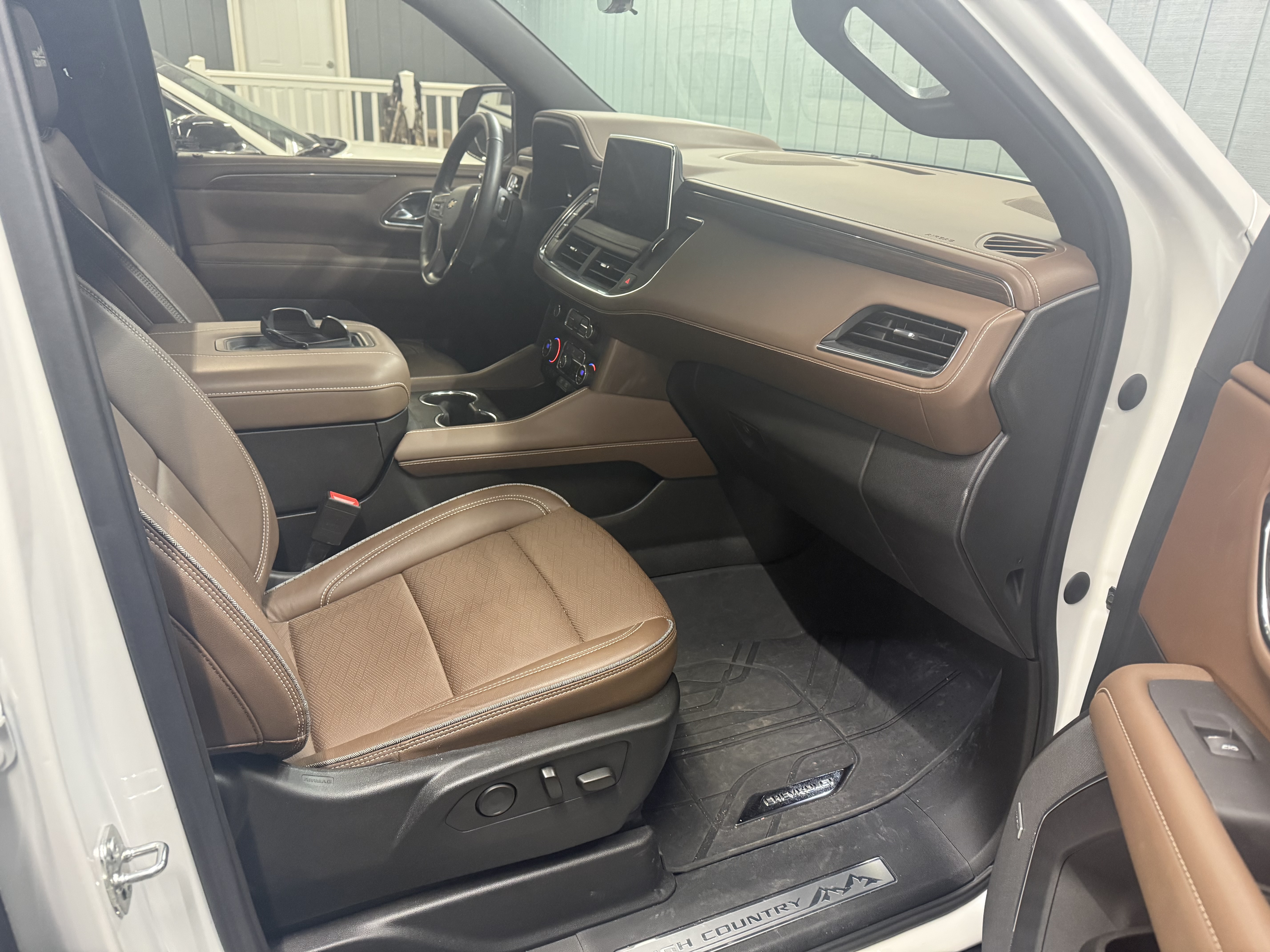 Used 2023 Chevrolet Tahoe High Country AWD/4WD image 8