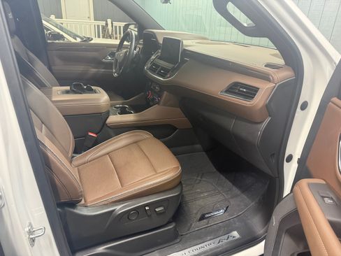 Used 2023 Chevrolet Tahoe High Country AWD/4WD image 8
