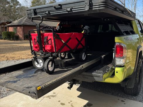 Used 2023 Toyota Tacoma TRD Off-Road w/ TRD Premium Off Road Package image 11