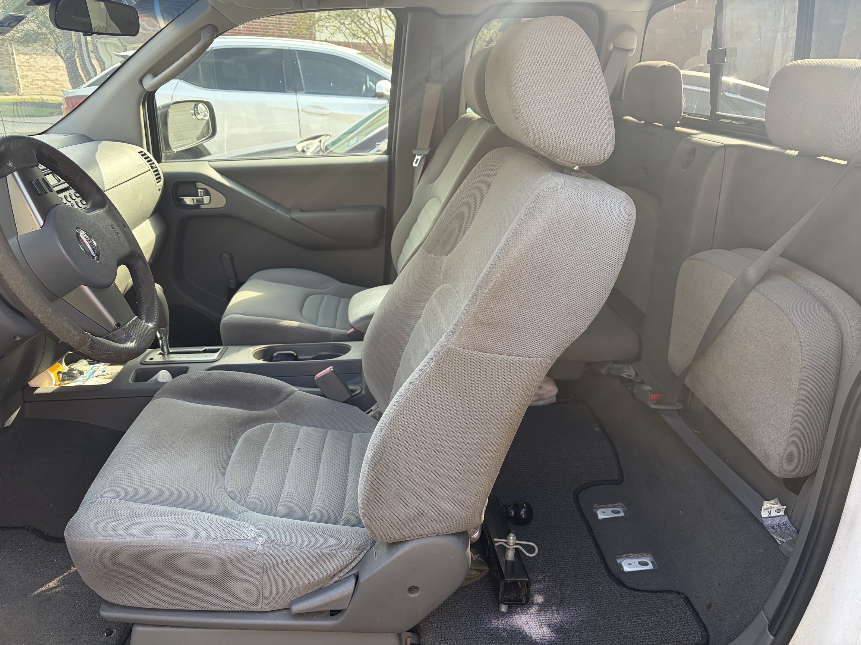 Used 2007 Nissan Frontier XE w/ Preferred Pkg RWD image 2