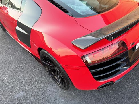 Used 2011 Audi R8 V10 AWD/4WD image 5