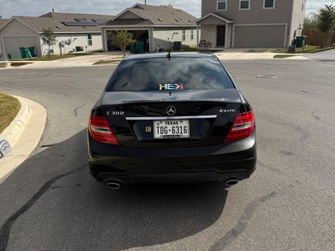 Used 2012 Mercedes-Benz C 300 4MATIC Sedan image 4