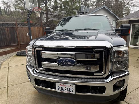 Used 2016 Ford F250 Lariat w/ Lariat Ultimate Package image 2