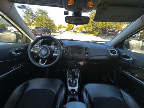 Used 2021 Jeep Compass Latitude w/ Sun and Sound Group image 14