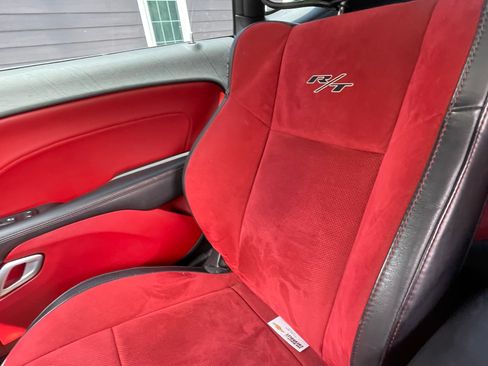 Used 2015 Dodge Challenger R/T Plus RWD image 14