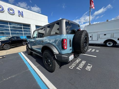 Used 2023 Ford Bronco Wildtrak image 12