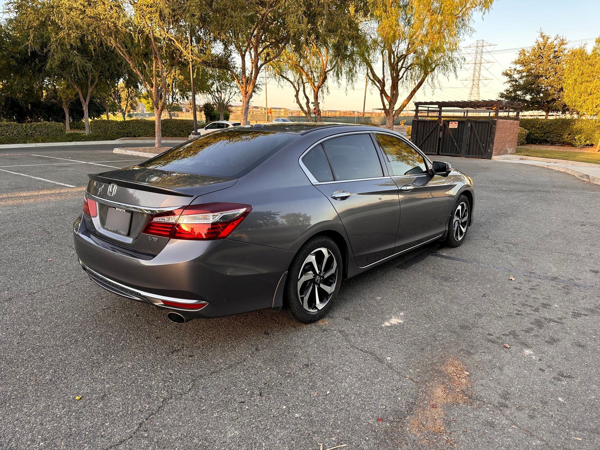 Used 2016 Honda Accord EX-L image 6