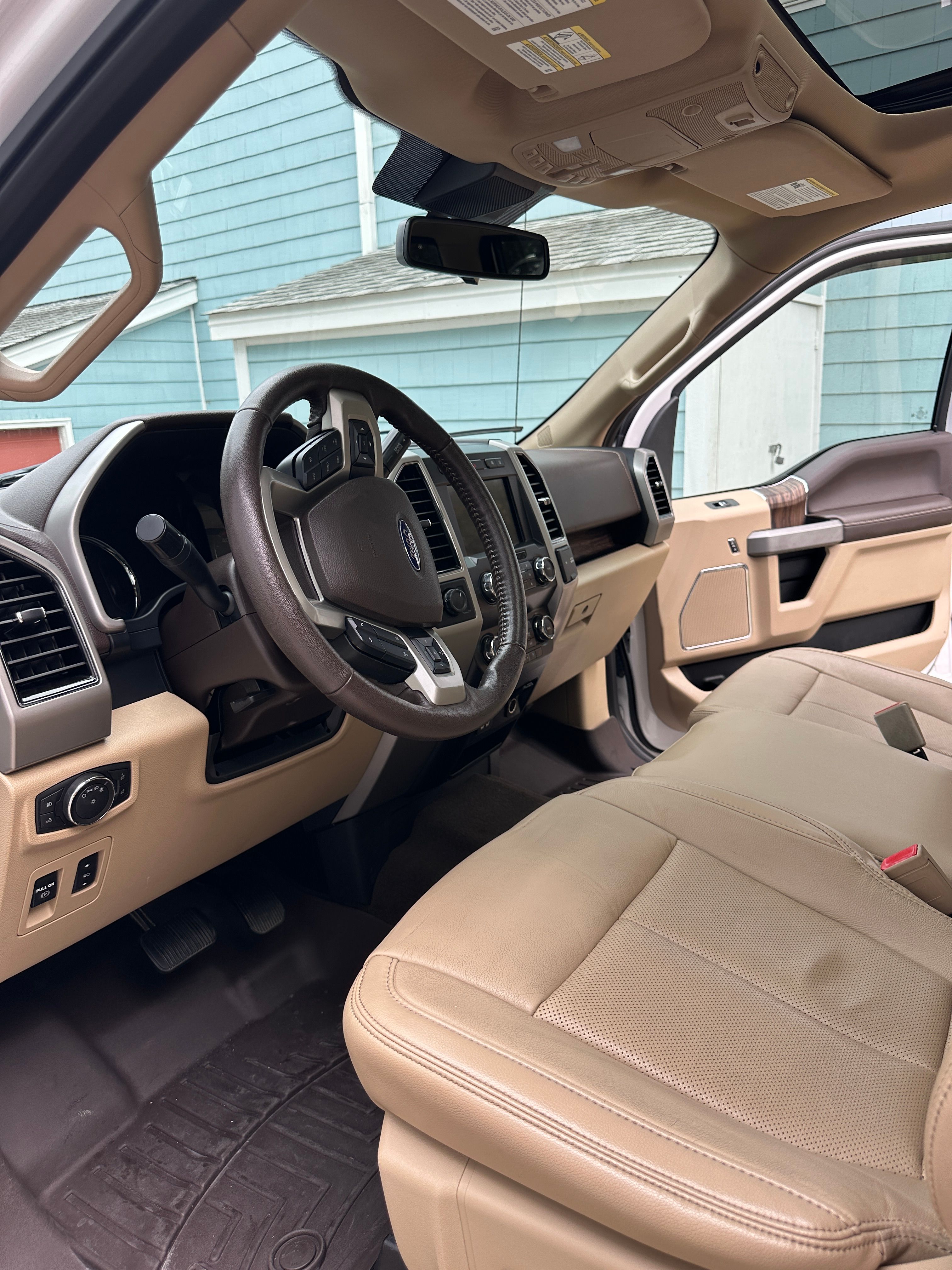 Used 2020 Ford F150 Lariat w/ Equipment Group 501A Mid image 27