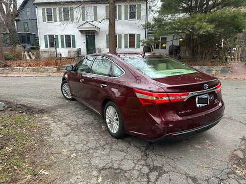 Used 2013 Toyota Avalon Limited image 8