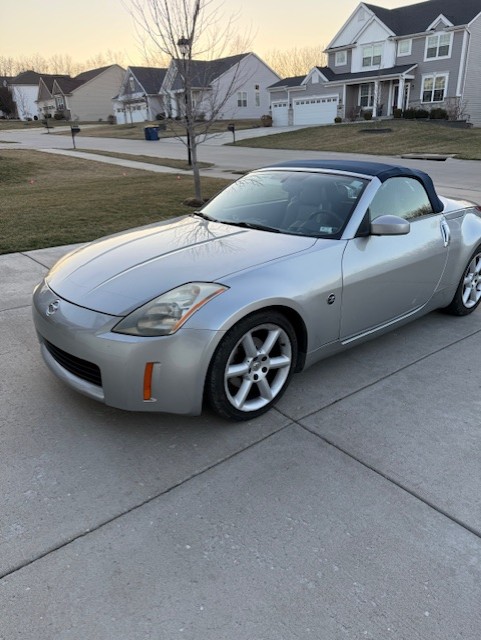 Used 2004 Nissan 350Z Touring RWD image 12