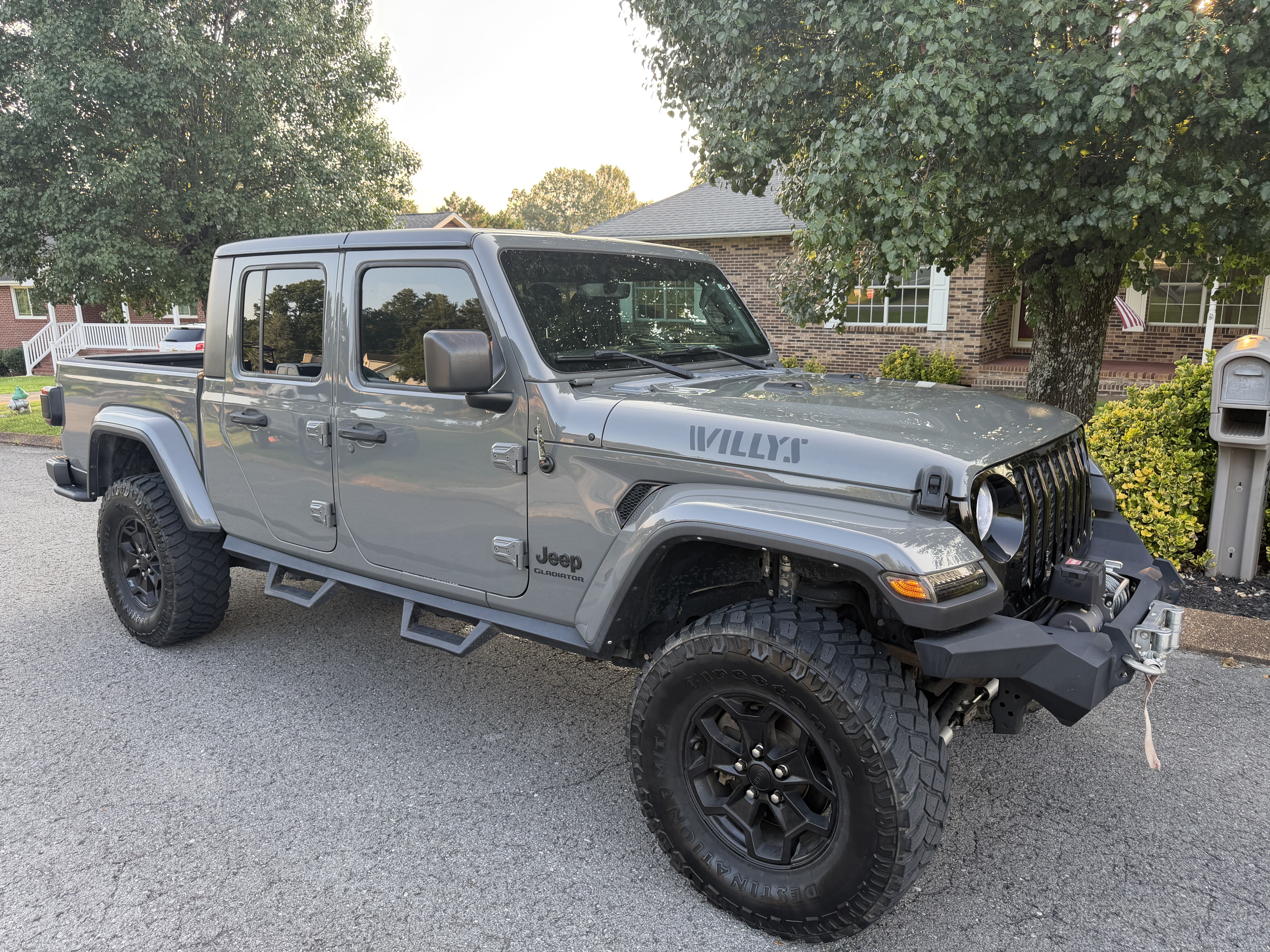 Used 2021 Jeep Gladiator Sport AWD/4WD image 1