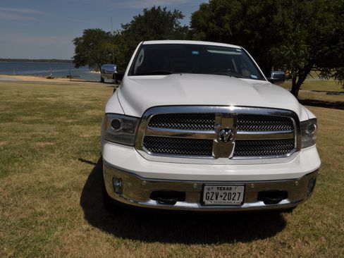 Used 2014 RAM 1500 Laramie Longhorn w/ Convenience Group AWD/4WD image 2