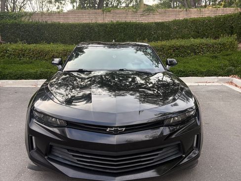 Used 2016 Chevrolet Camaro LT RWD image 4