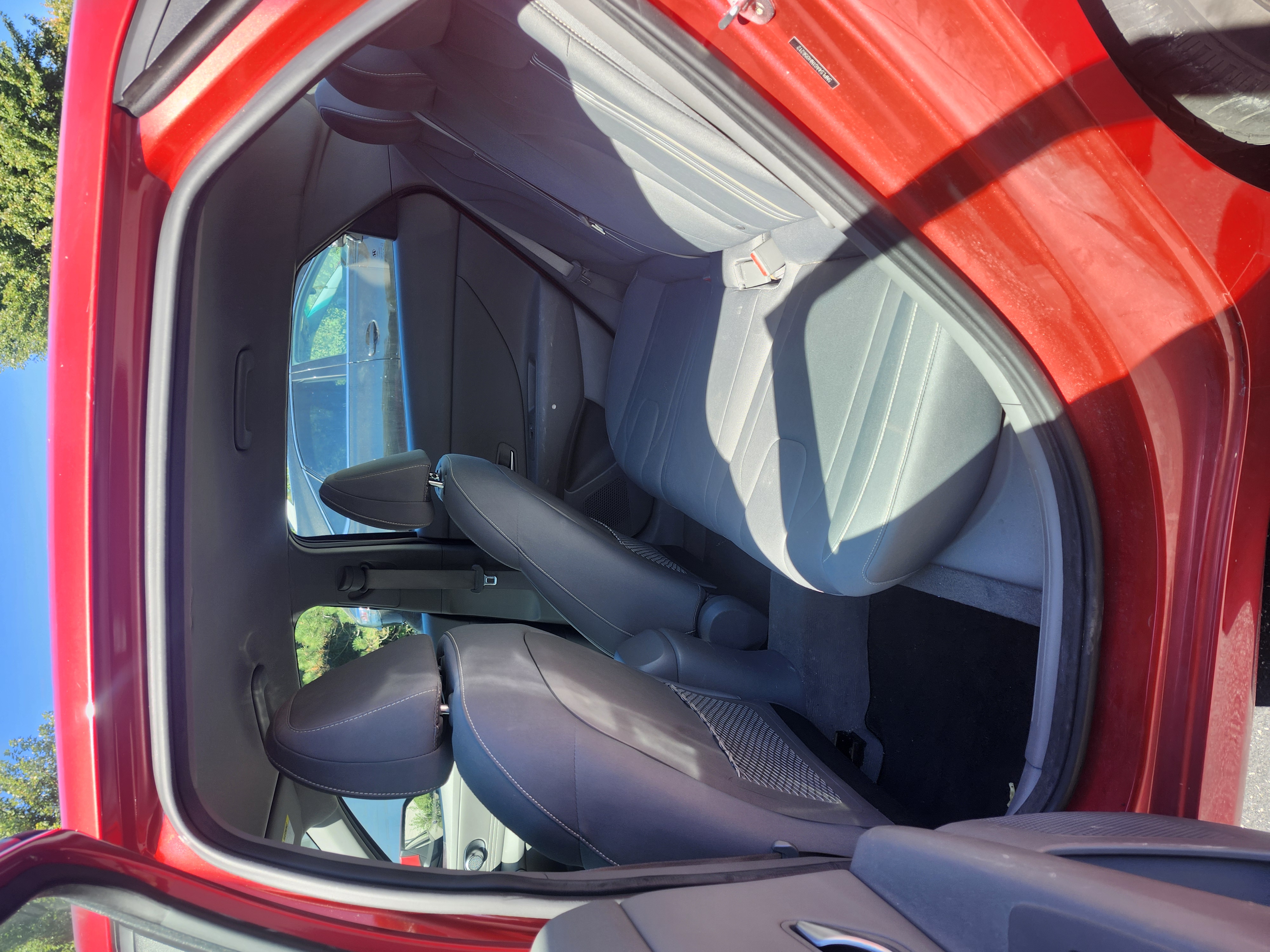 Used 2022 Hyundai Elantra SEL w/ Convenience Package FWD image 9