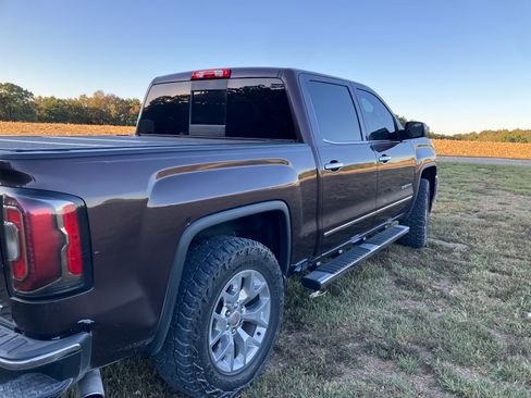 Used 2016 GMC Sierra 1500 SLT w/ SLT Premium Package image 2