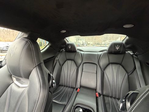 Used 2018 Maserati GranTurismo Sport image 12