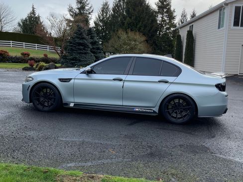 Used 2014 BMW M5 image 1