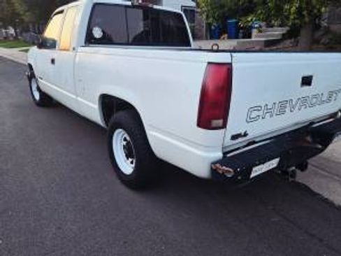 Used 1994 Chevrolet Silverado 1500 2WD Extended Cab image 2
