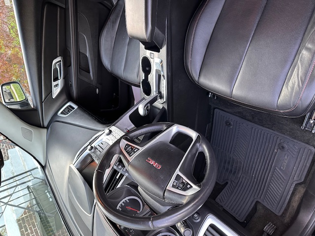 Used 2012 GMC Terrain SLT w/ LPO, Protection Package AWD/4WD image 2