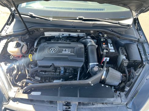 Used 2015 Volkswagen Golf R 4-Door image 15