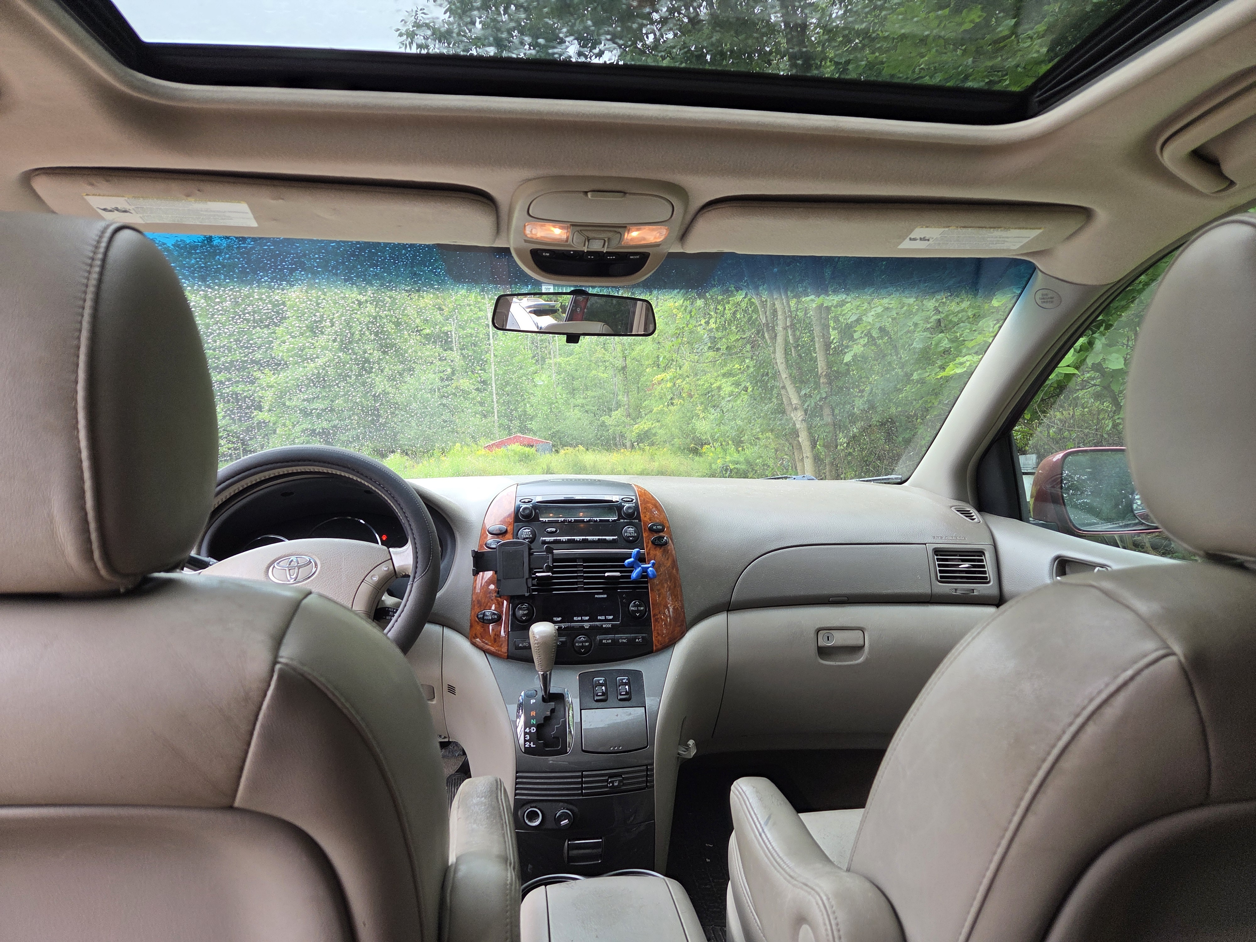 Used 2010 Toyota Sienna XLE AWD/4WD image 14