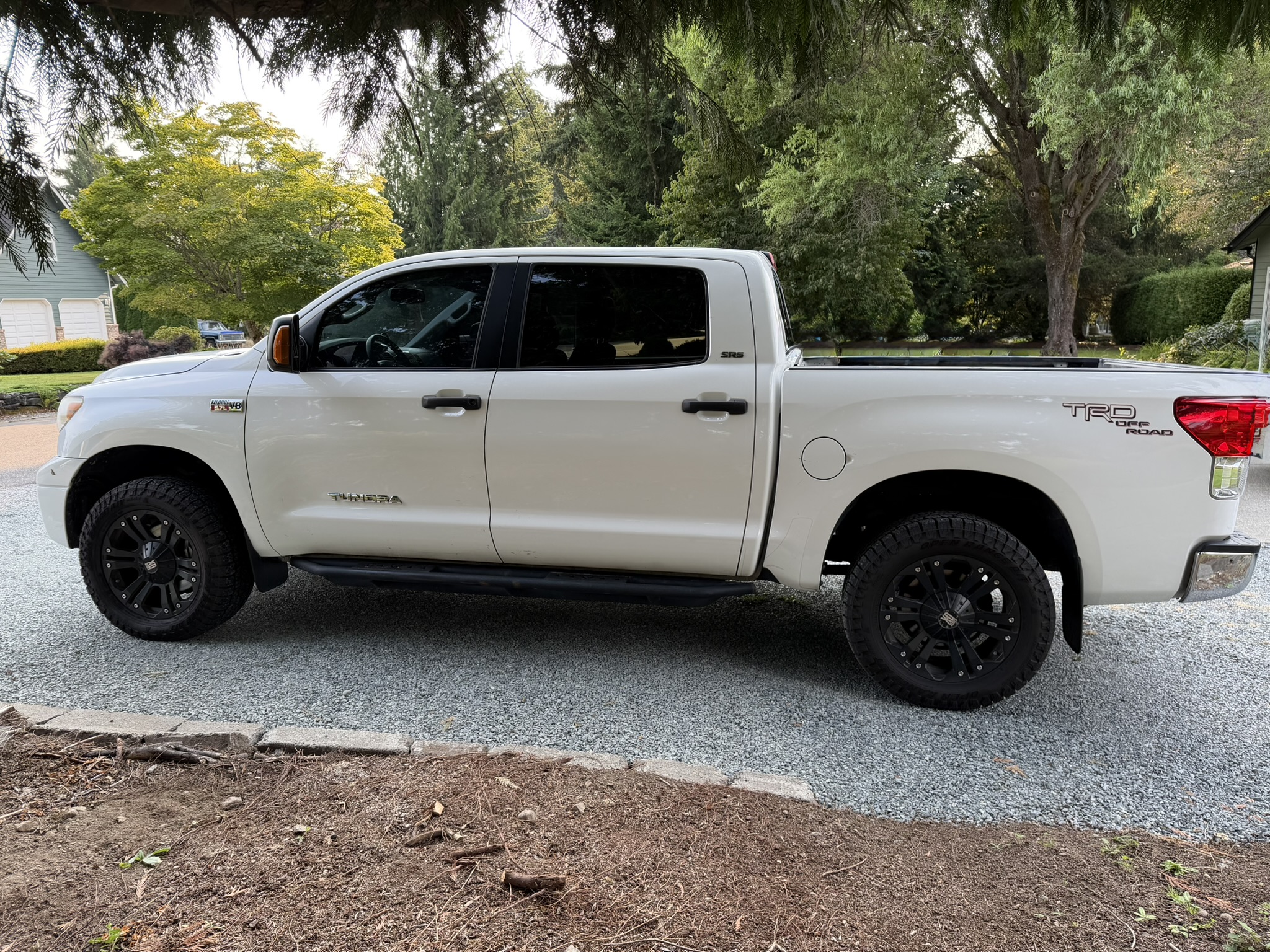 Used 2012 Toyota Tundra SR5 AWD/4WD image 4