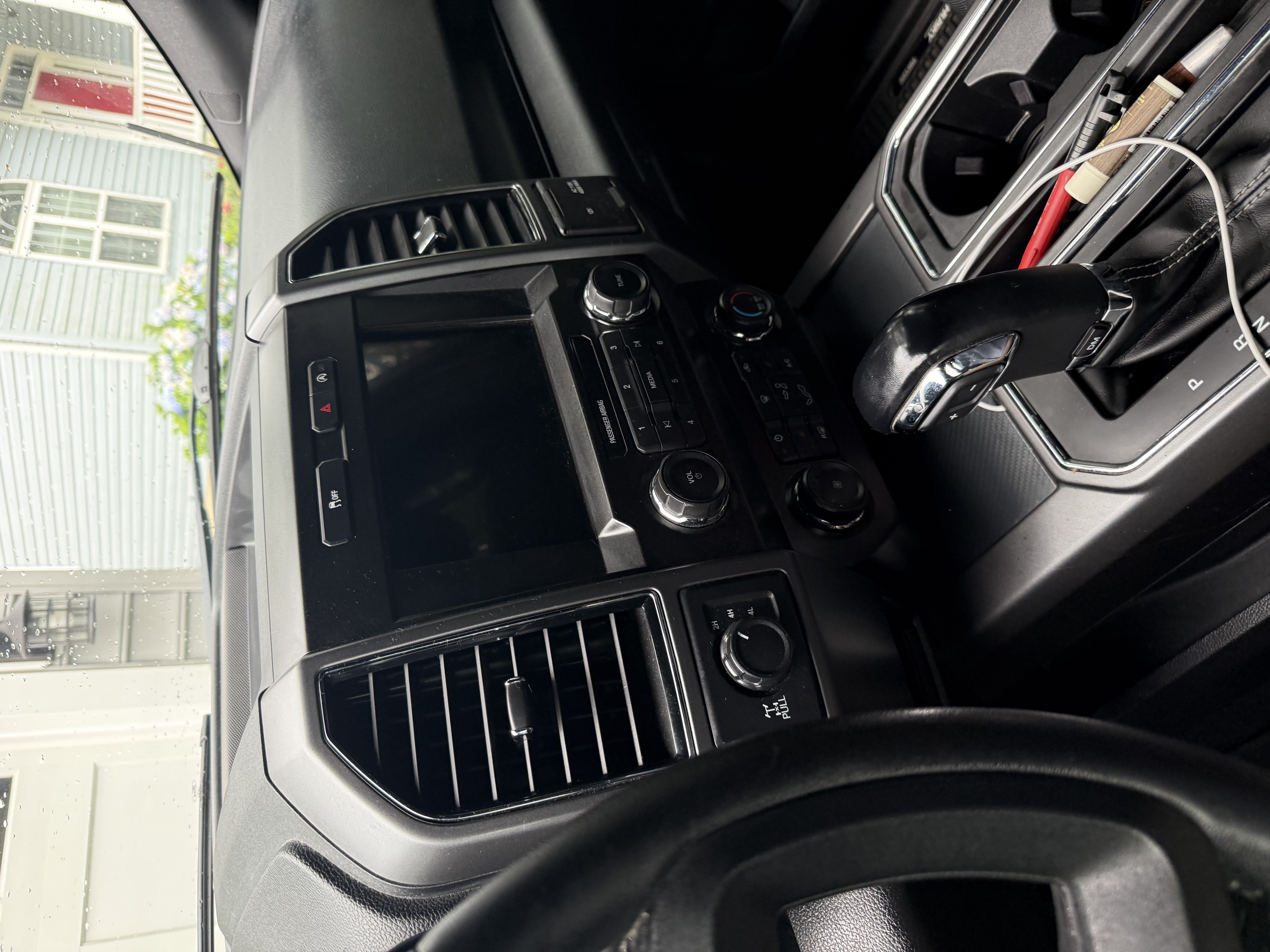 Used 2019 Ford F150 XLT w/ Equipment Group 302A Luxury AWD/4WD image 17