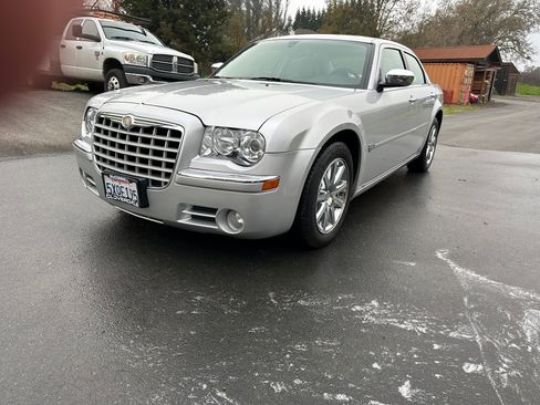 Used 2007 Chrysler 300 C image 10