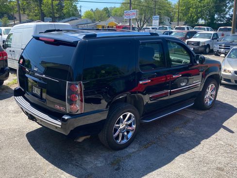 Used 2007 GMC Yukon Denali AWD/4WD image 17