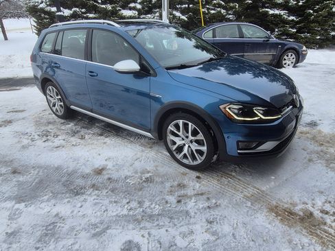 Used 2019 Volkswagen Golf Alltrack SE image 14