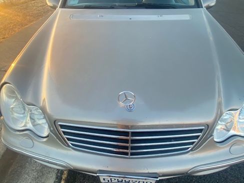 Used 2006 Mercedes-Benz C 230 Sedan image 15