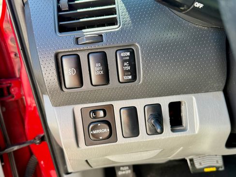 Used 2006 Toyota Tacoma 4x4 Access Cab V6 image 21