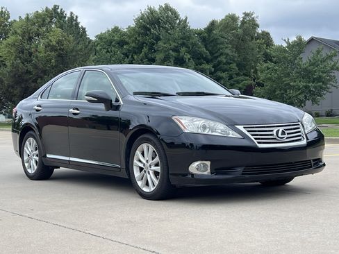 Used 2011 Lexus ES 350 w/ Preferred Accessory Package FWD image 4