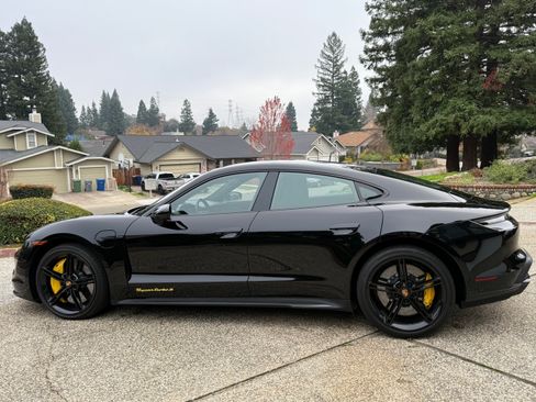 Used 2021 Porsche Taycan Turbo S image 2