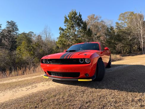 Used 2023 Dodge Challenger R/T Scat Pack w/ Plus Package image 10