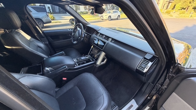 Used 2019 Land Rover Range Rover Long Wheelbase Supercharged AWD/4WD image 10