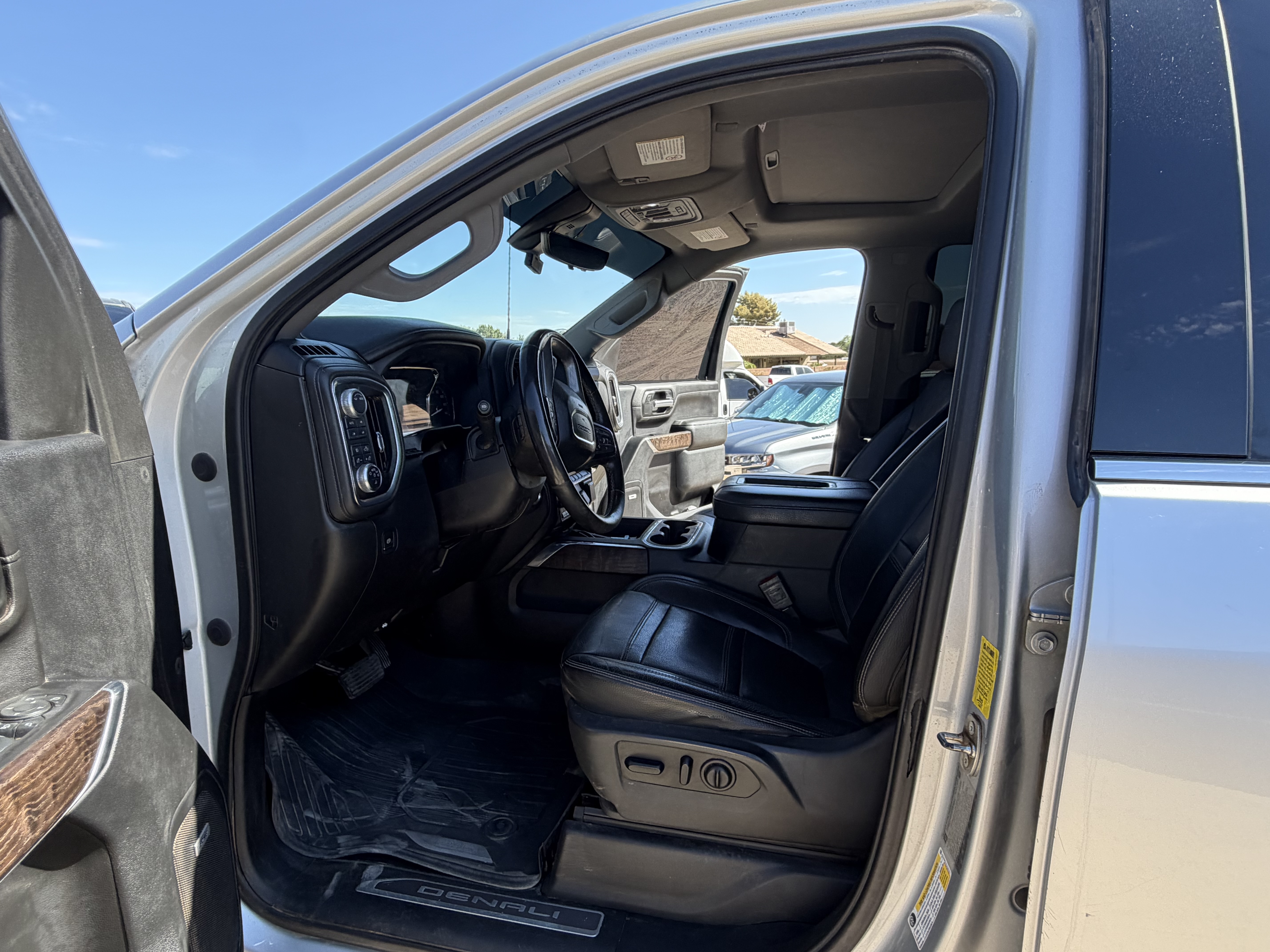 Used 2020 GMC Sierra 3500 Denali w/ Denali Ultimate Package AWD/4WD image 10